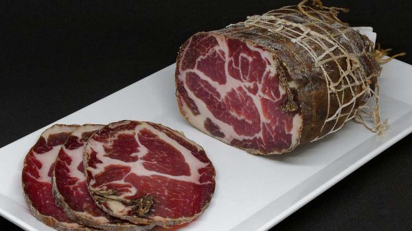 Cuisine Corse, charcuterie et fromages