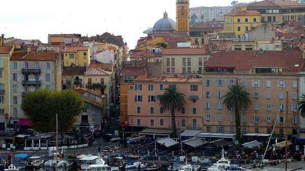 Location appartement en Corse