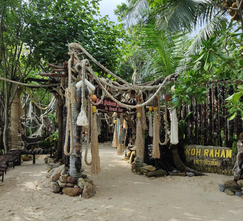 Koh Raham Restaurant et Beach Bar.