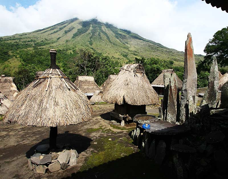 Village typique dans le parc national de Komodo