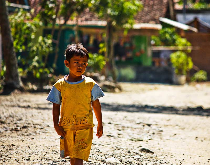 Enfant dans les rues de Java
