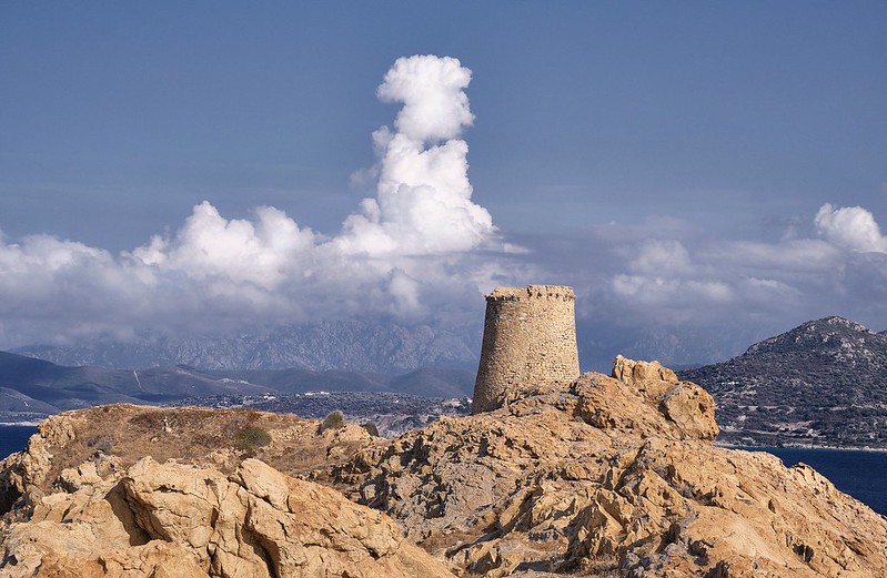 Tour Génoise à l’île Rousse
