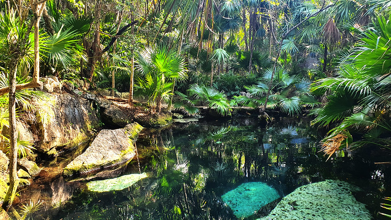 Cenote Azul