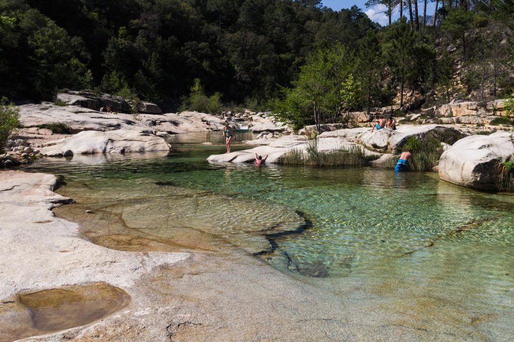 Piscine naturelle en Corse