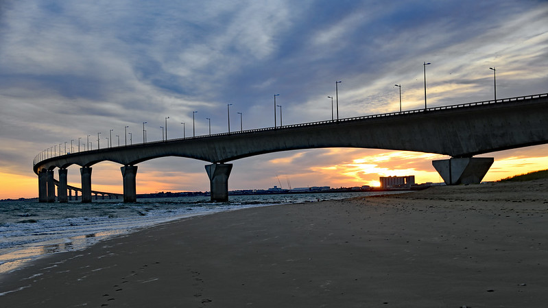 Pont qui relie La Rochelle à Rivedoux-plage sur l'Île-de-Ré